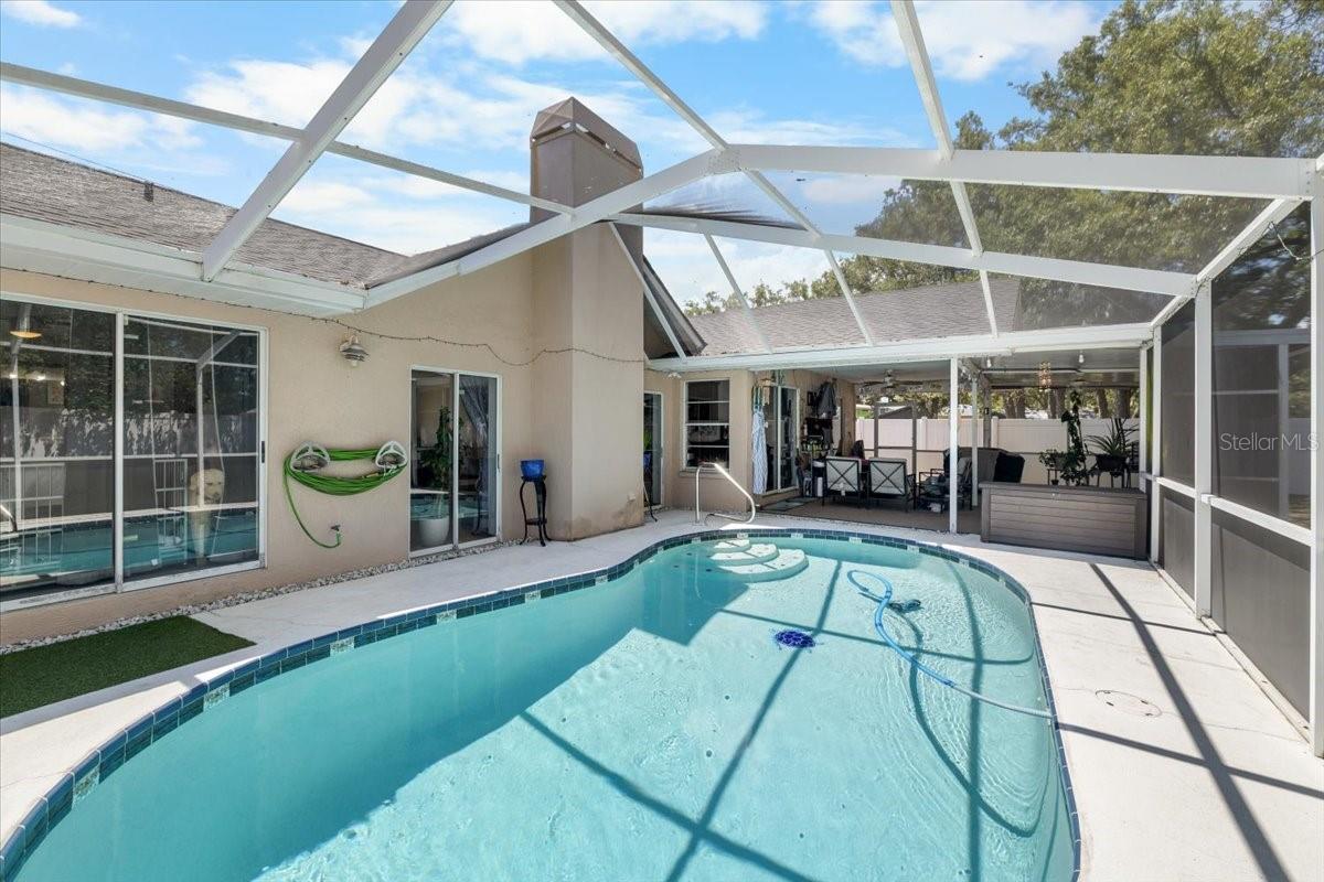 1279 DELTONA BLVD