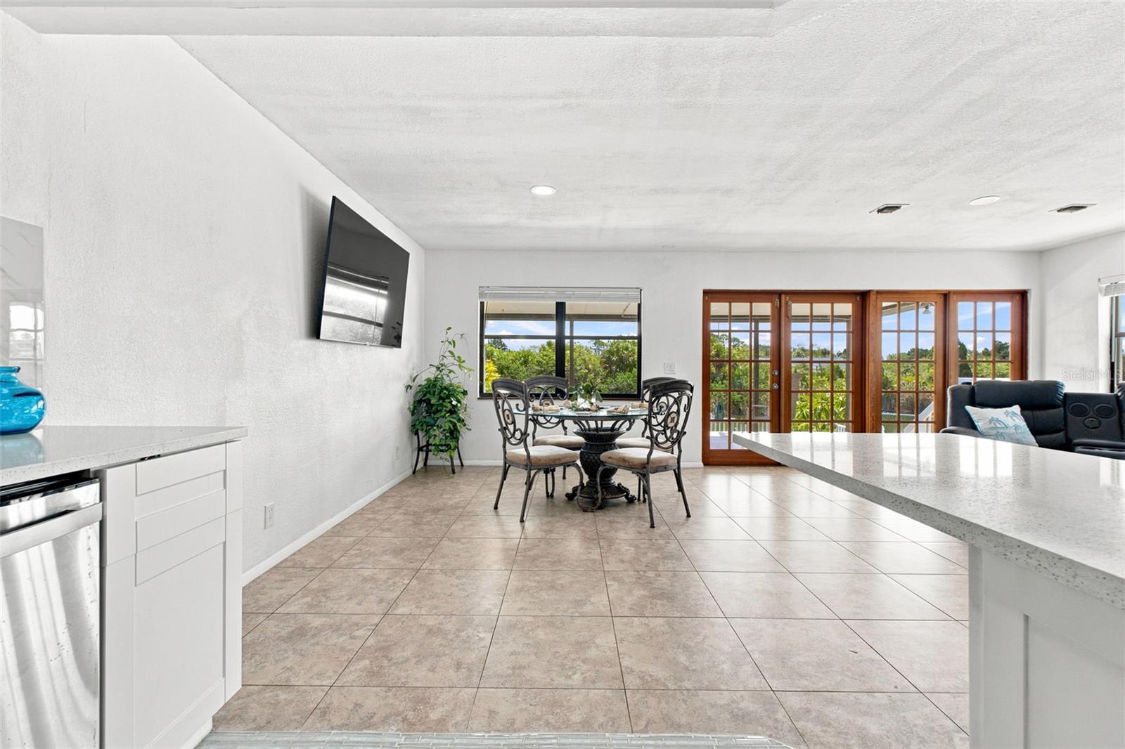 3250 ROSE ARBOR DR