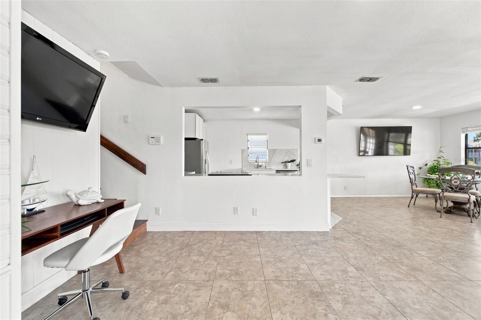 3250 ROSE ARBOR DR