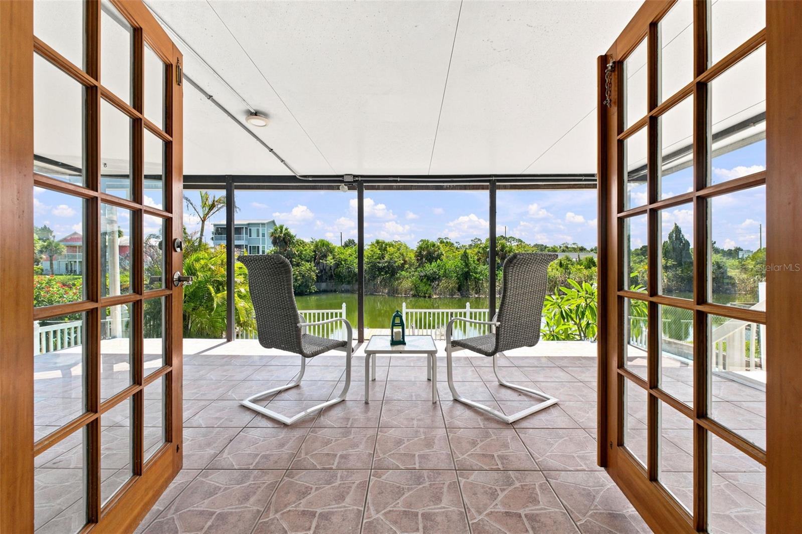 3250 ROSE ARBOR DR