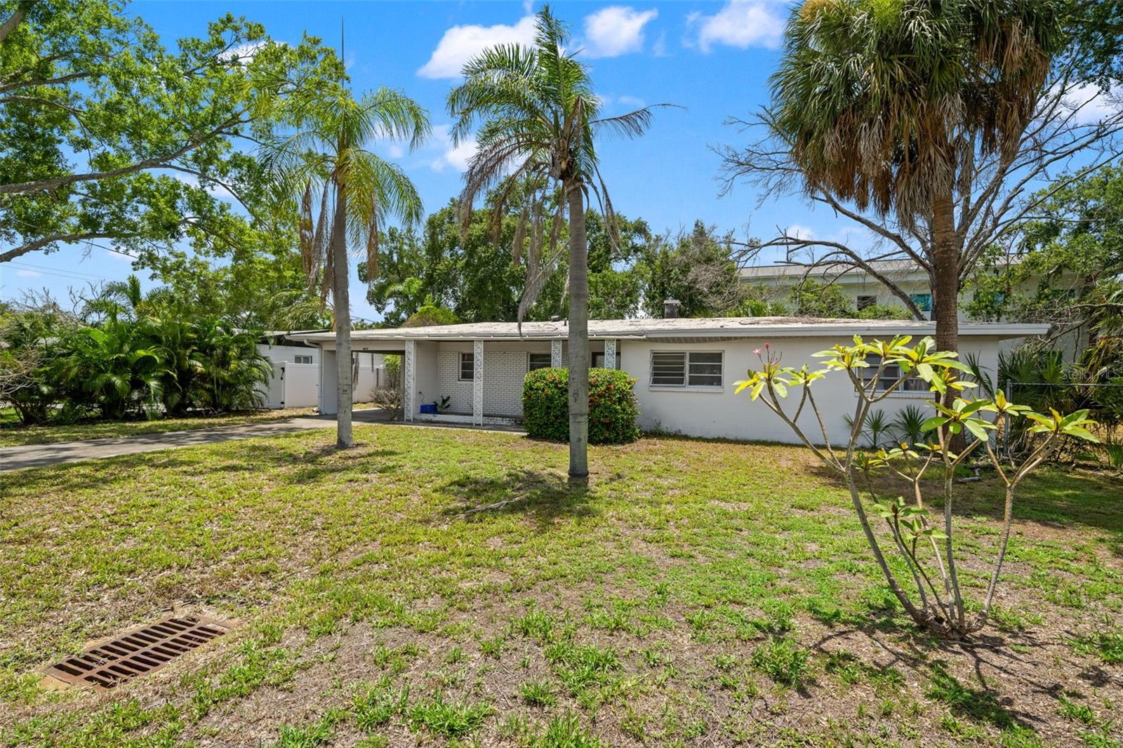 4635 W BAY VILLA AVE