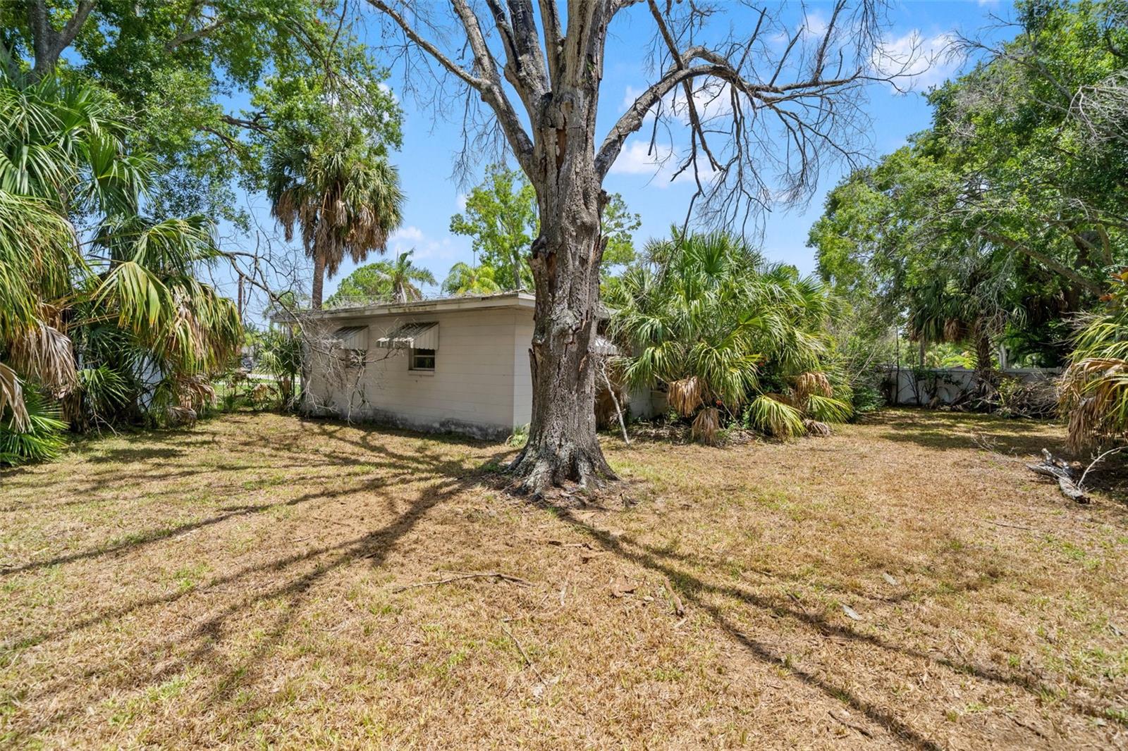 4635 W BAY VILLA AVE