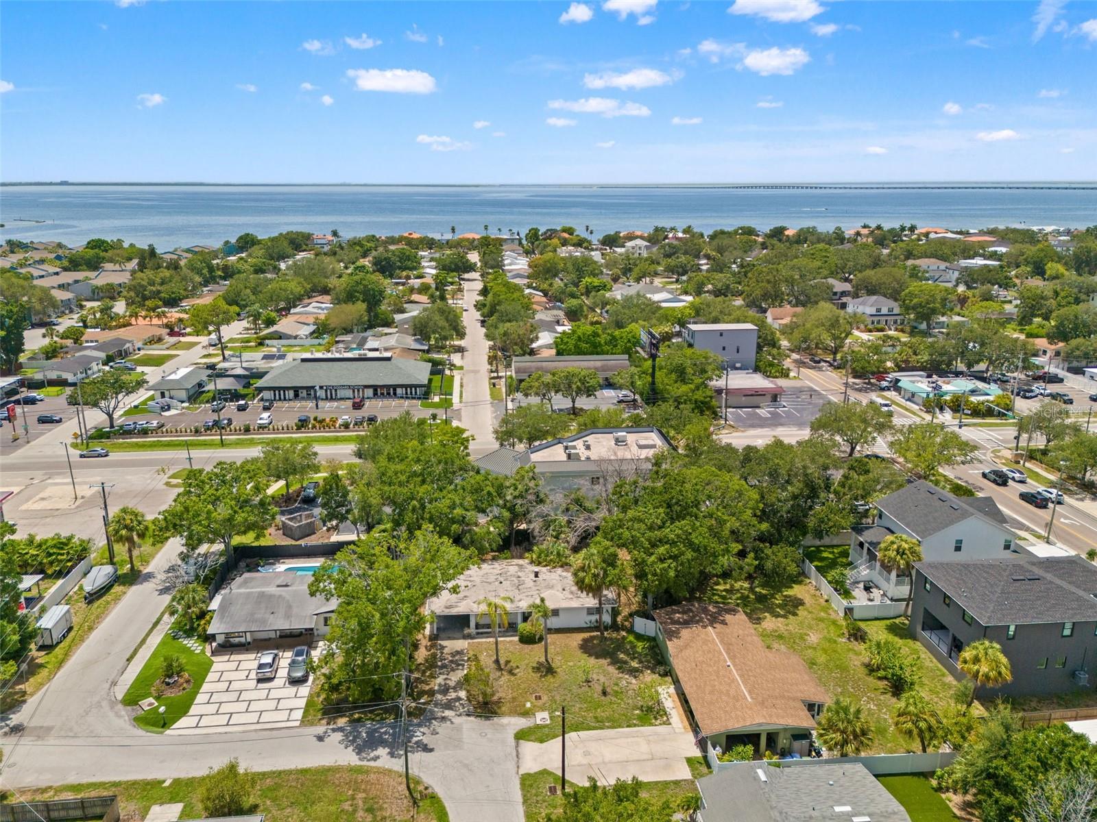 4635 W BAY VILLA AVE