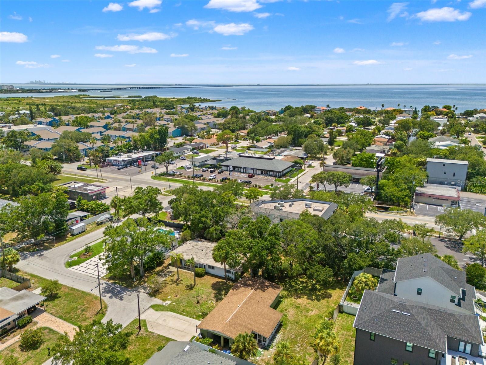 4635 W BAY VILLA AVE