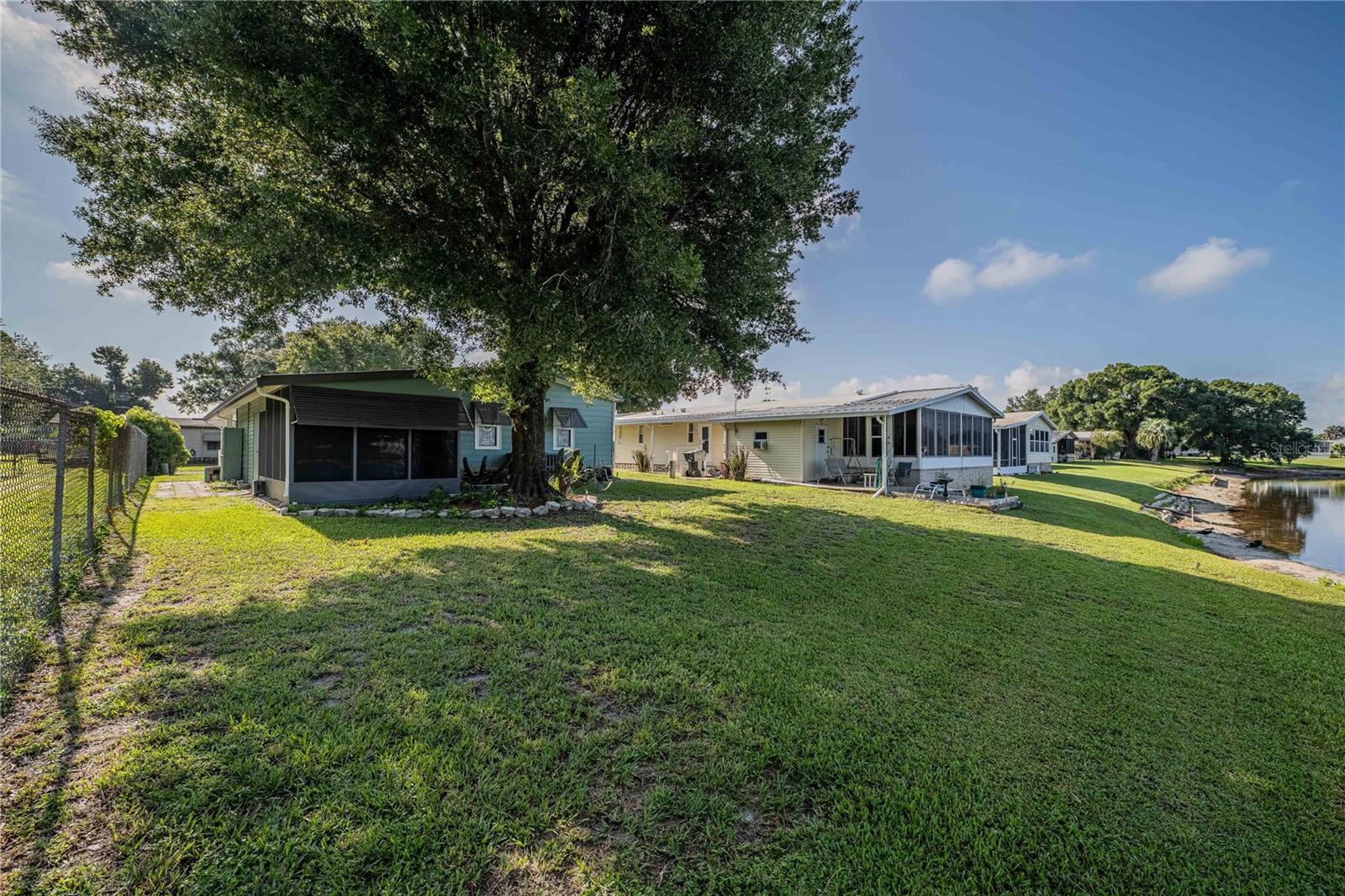 489 VILLAGE CIR SW