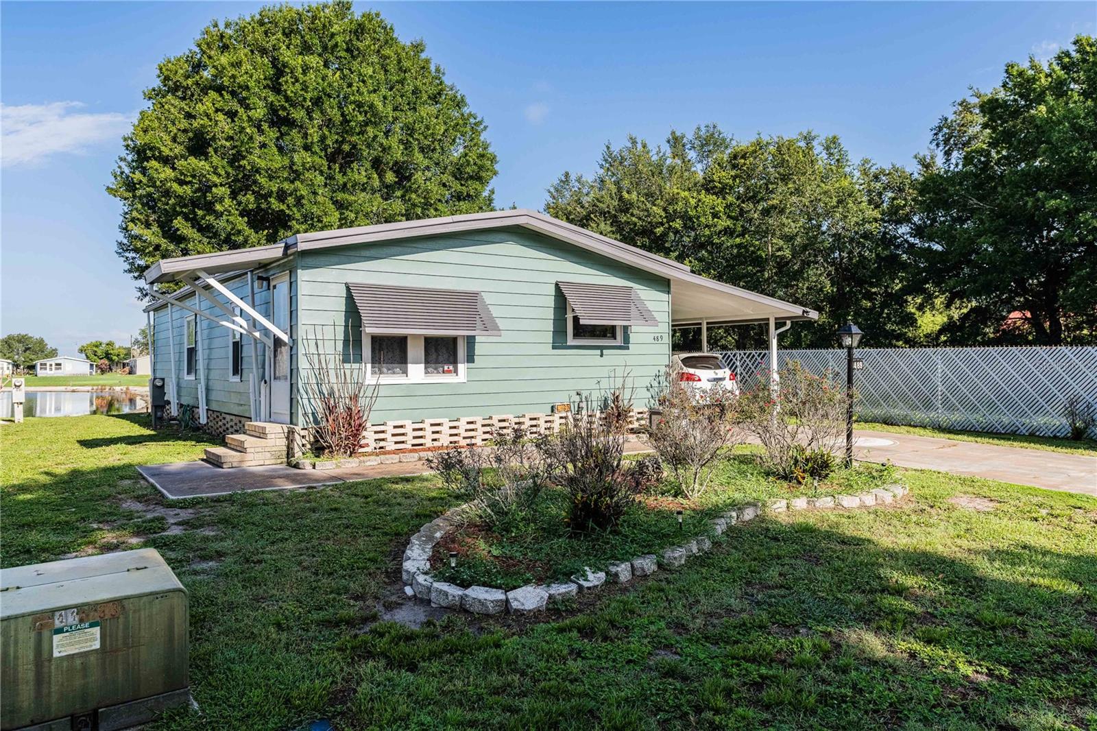 489 VILLAGE CIR SW