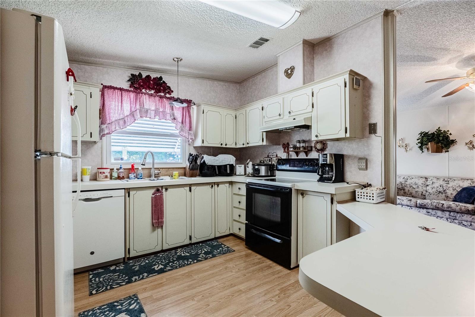 489 VILLAGE CIR SW