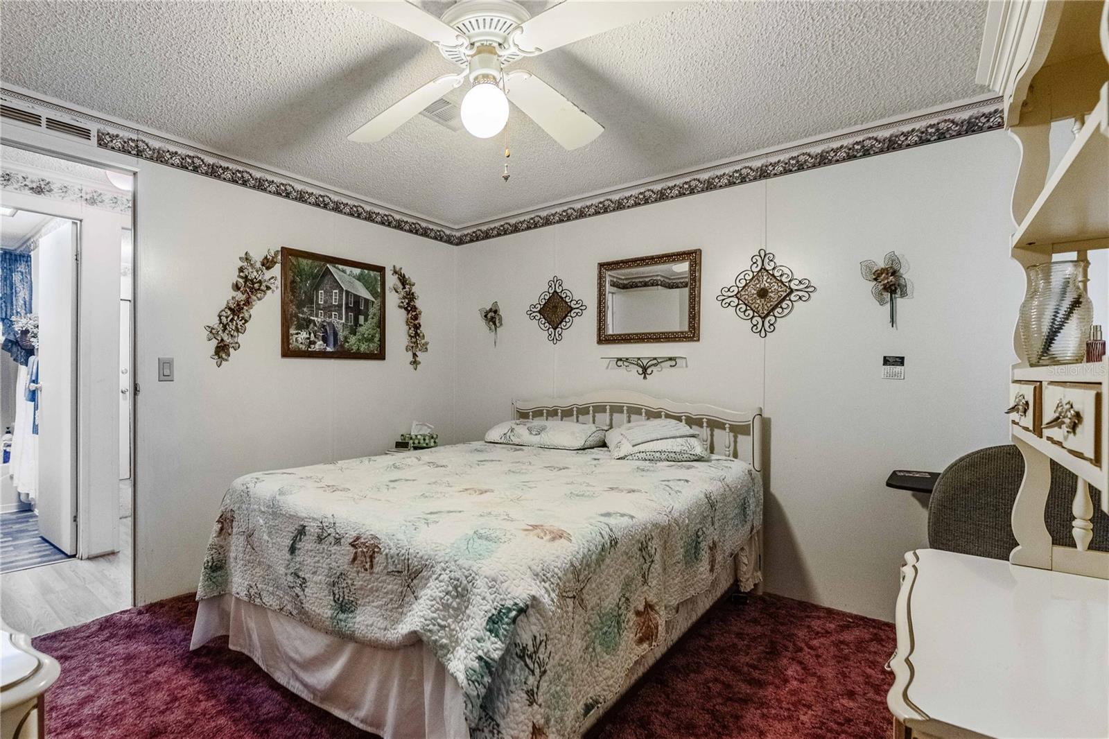 489 VILLAGE CIR SW