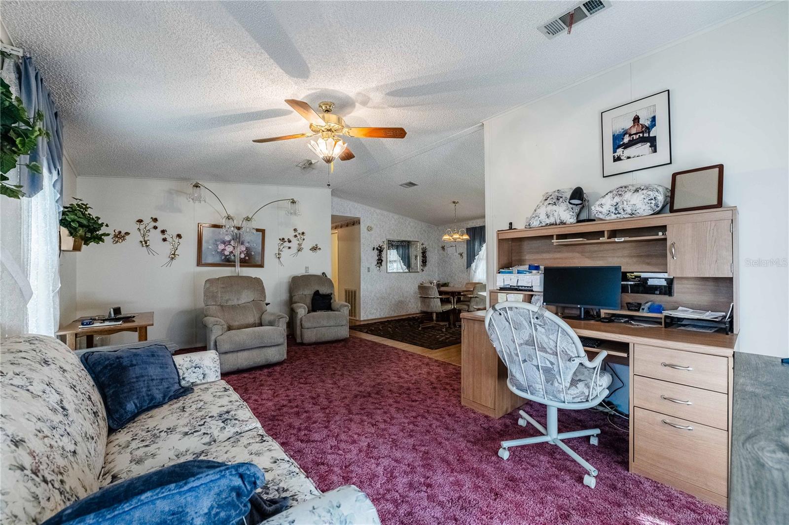 489 VILLAGE CIR SW
