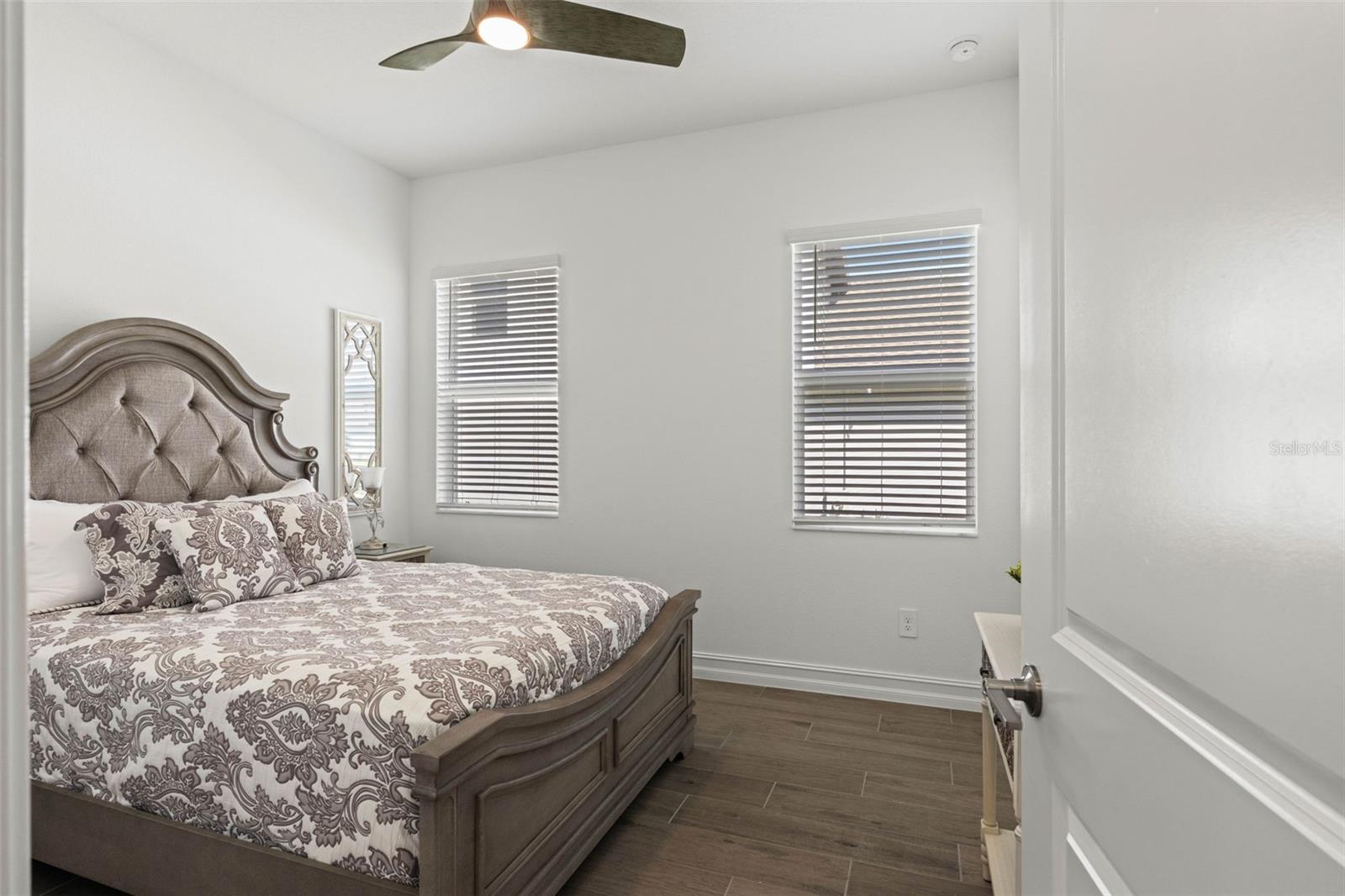 4513 SOUTHERN VALLEY LOOP
