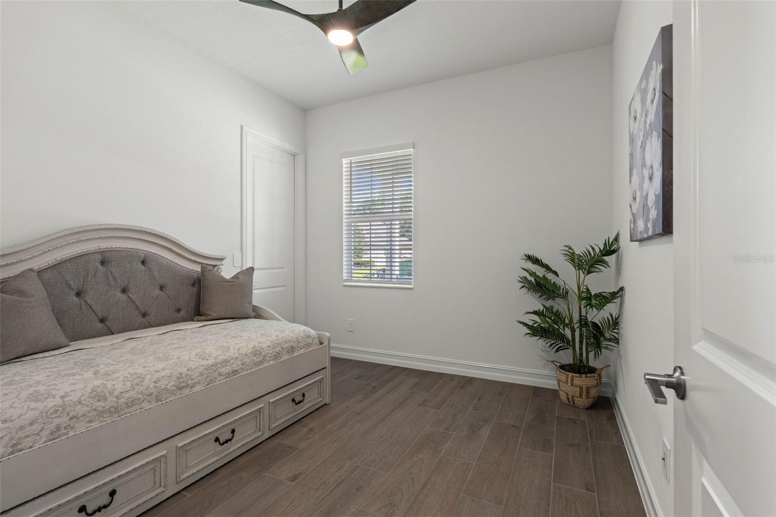 4513 SOUTHERN VALLEY LOOP