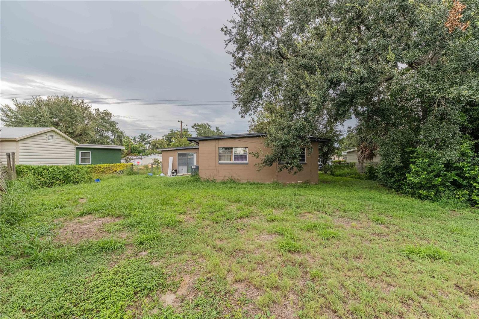 2021 S CRYSTAL LAKE DR