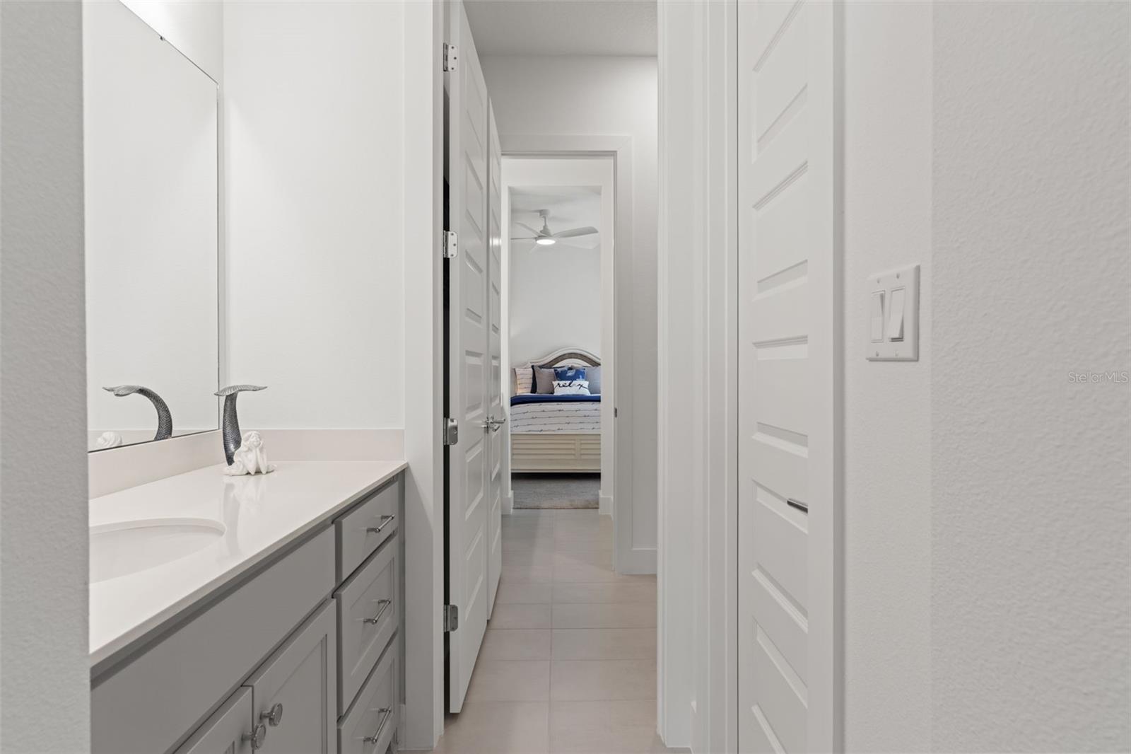 4552 SOUTHERN VALLEY LOOP