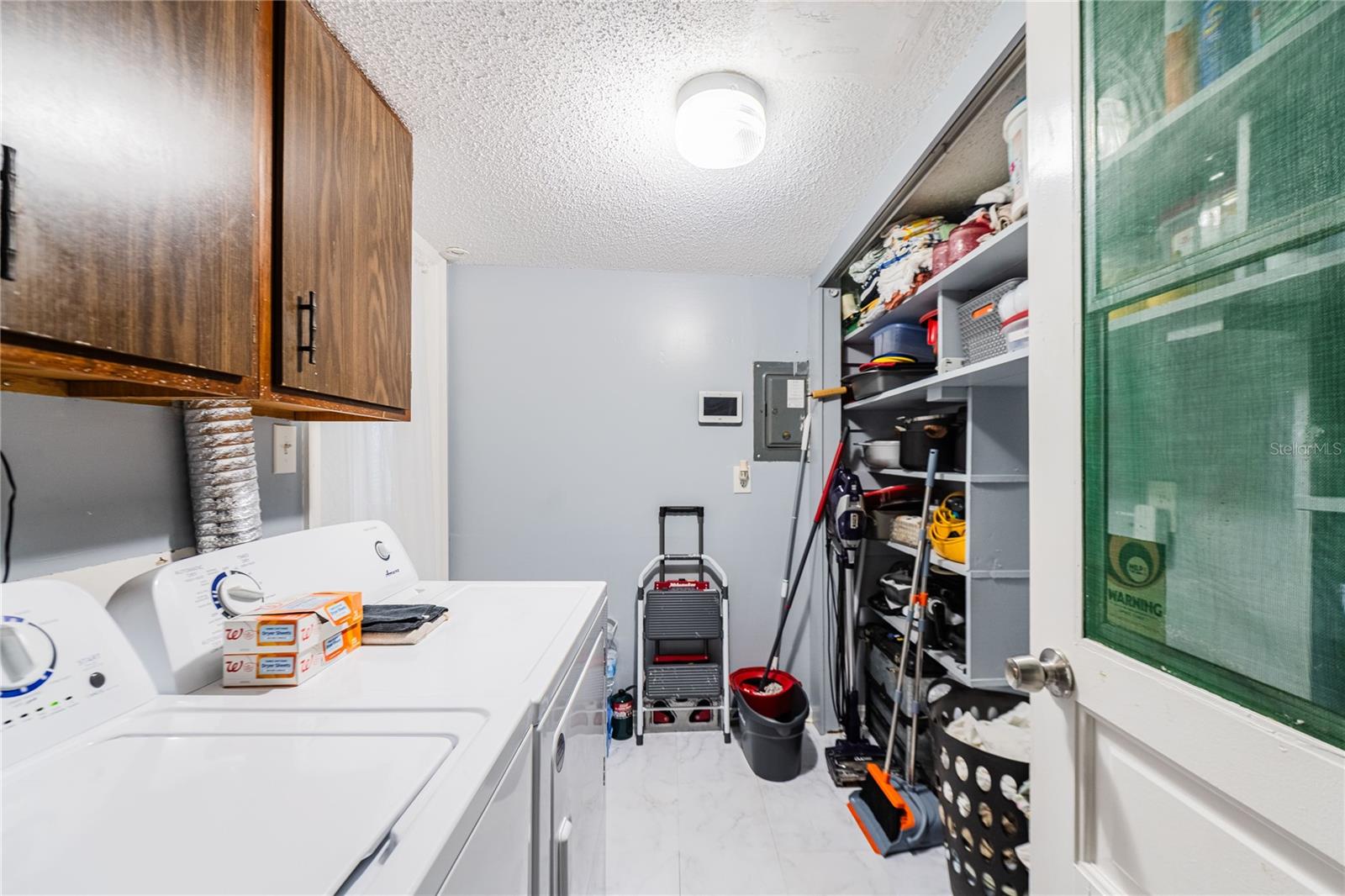 506 THOMAS AVE