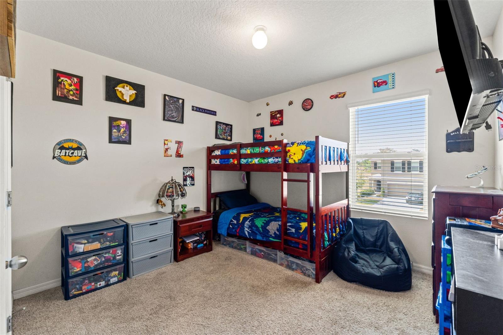 6561 SEAWAY DR