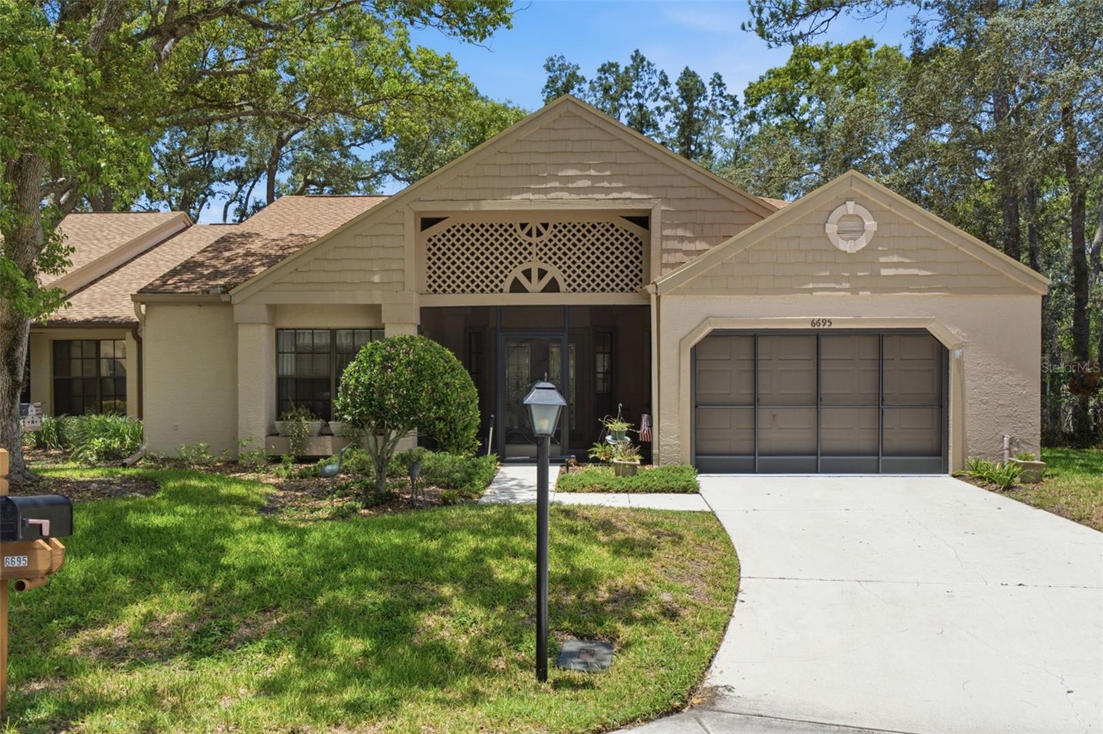 6695 PIN OAK CT