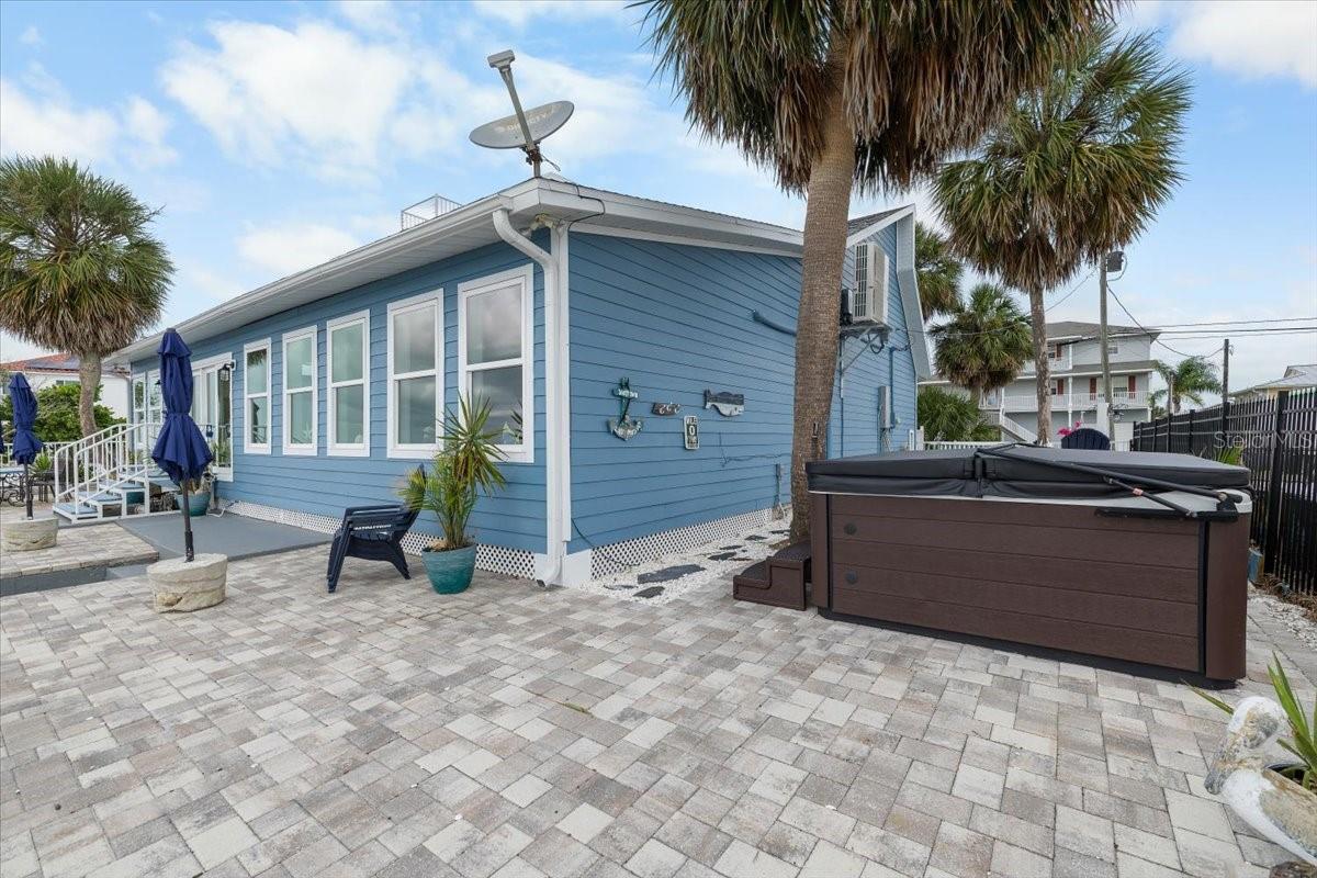 3200 GULF WINDS CIR