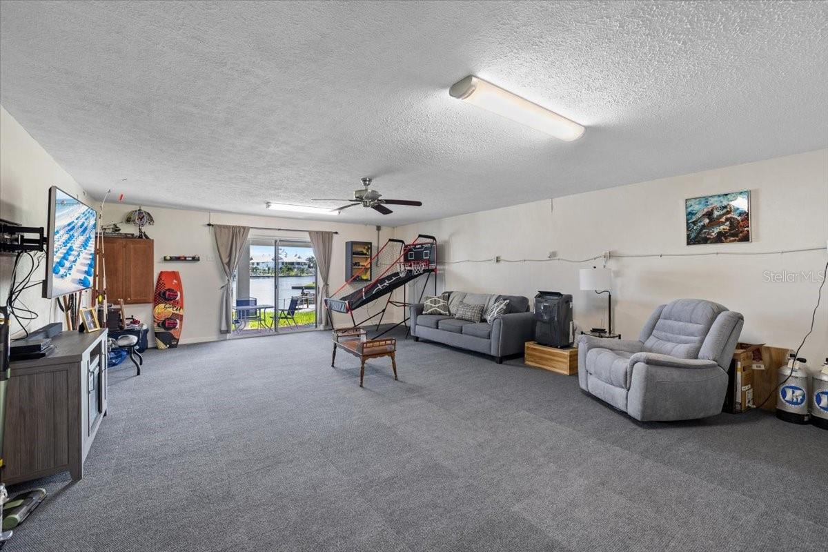 4514 NEPTUNE DR