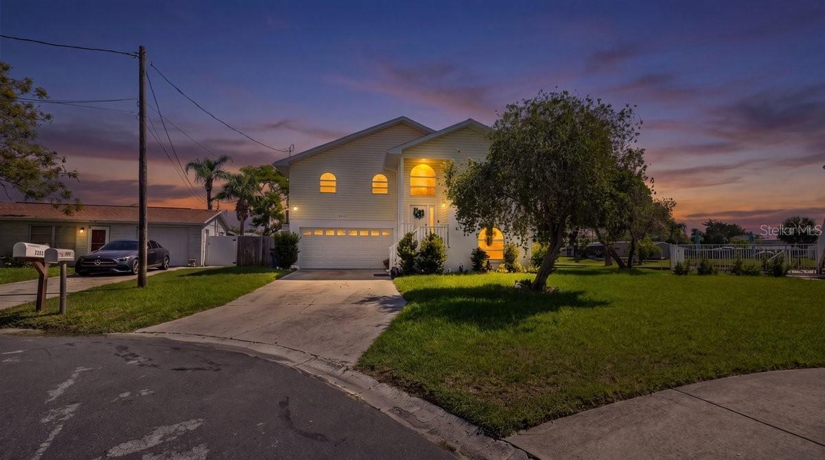 4514 NEPTUNE DR