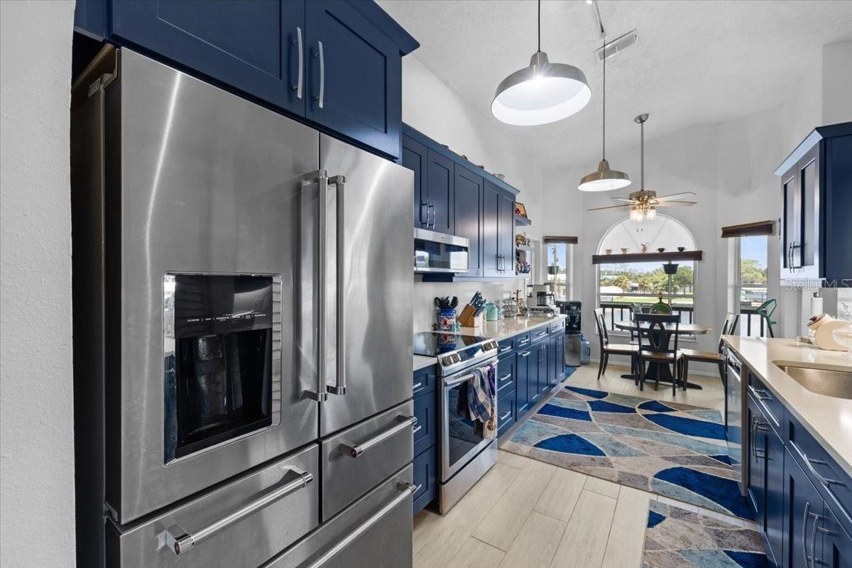 4514 NEPTUNE DR