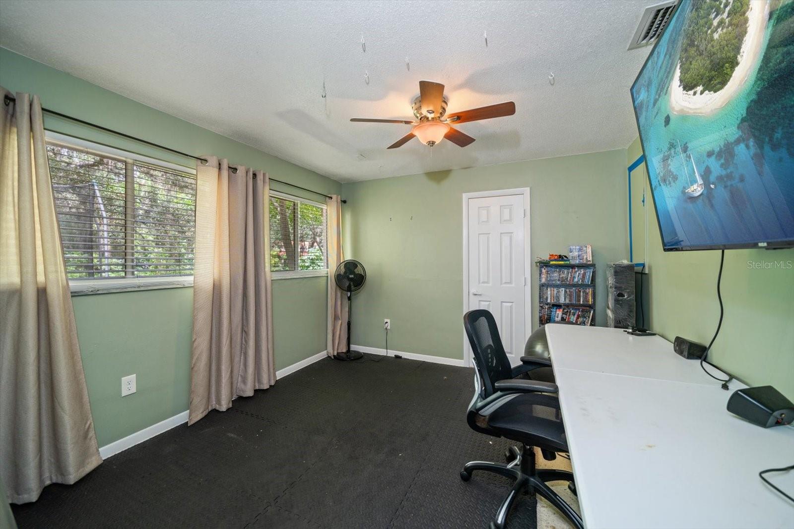 1861 SADDLE HILL RD S