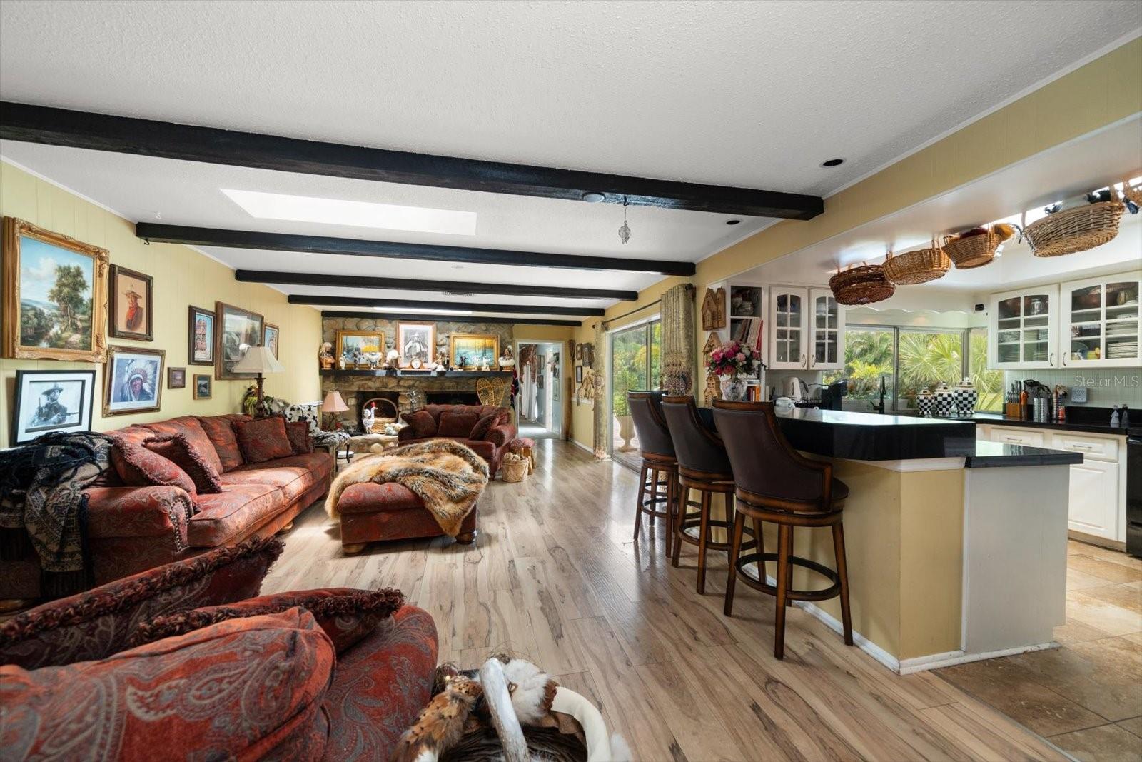 1861 SADDLE HILL RD S