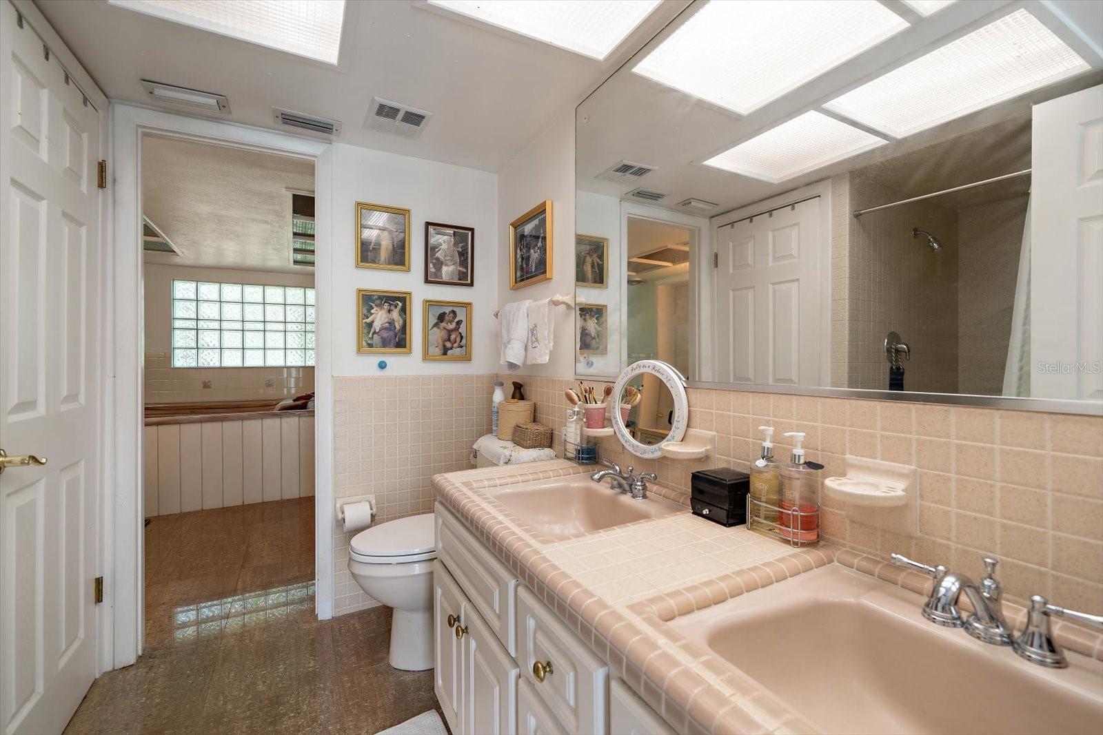 1861 SADDLE HILL RD S