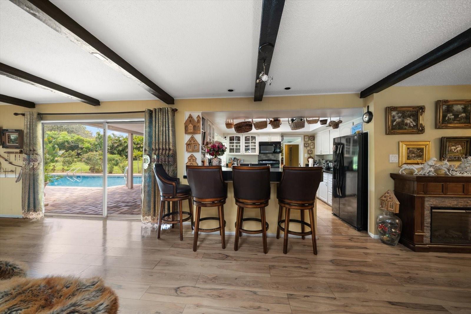 1861 SADDLE HILL RD S