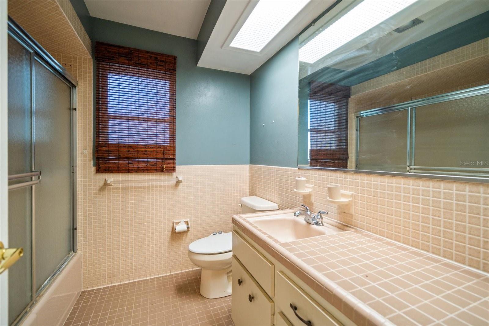 1861 SADDLE HILL RD S