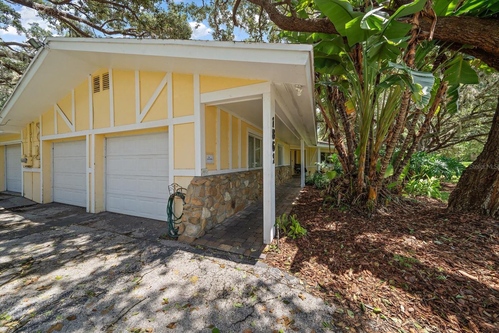 1861 SADDLE HILL RD S