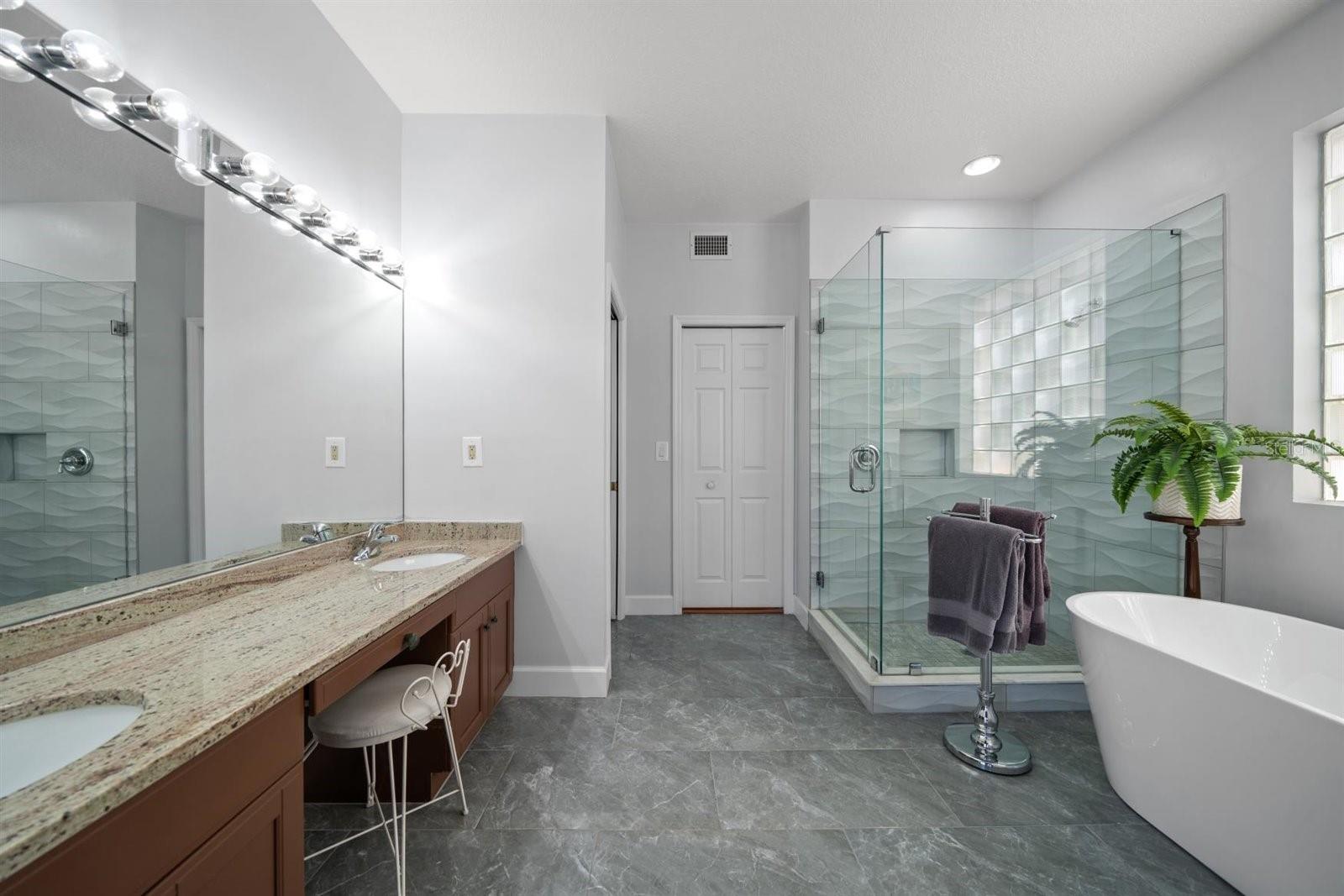 170 SAND KEY ESTATES DR