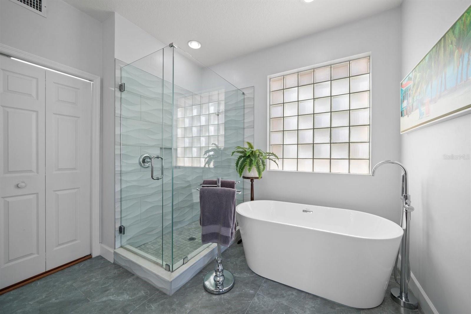 170 SAND KEY ESTATES DR