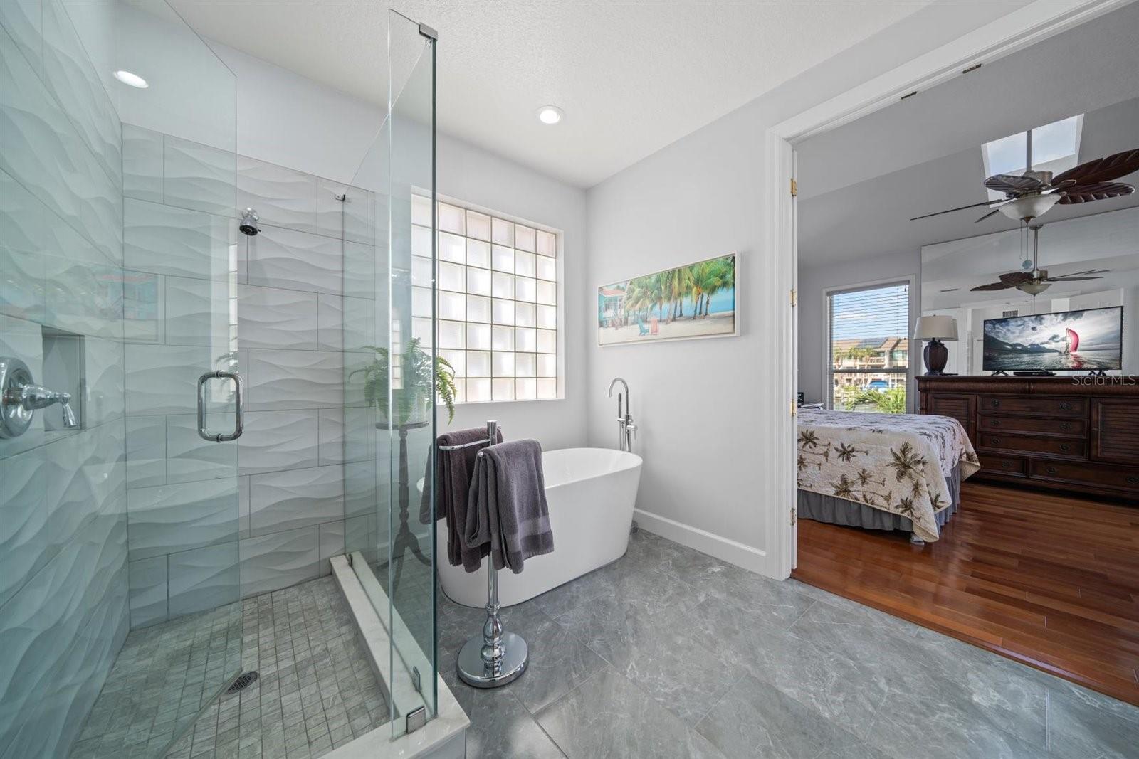 170 SAND KEY ESTATES DR