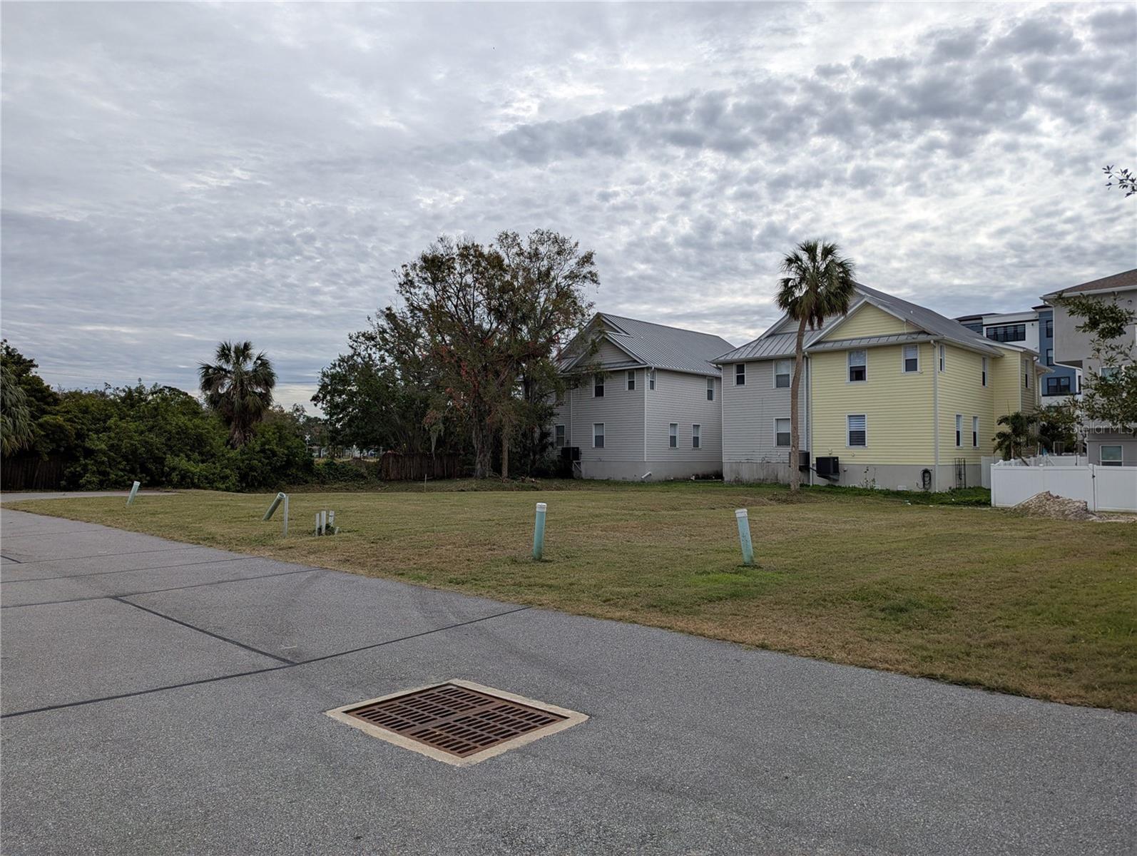 4901 RATTLESNAKE POINTE CT