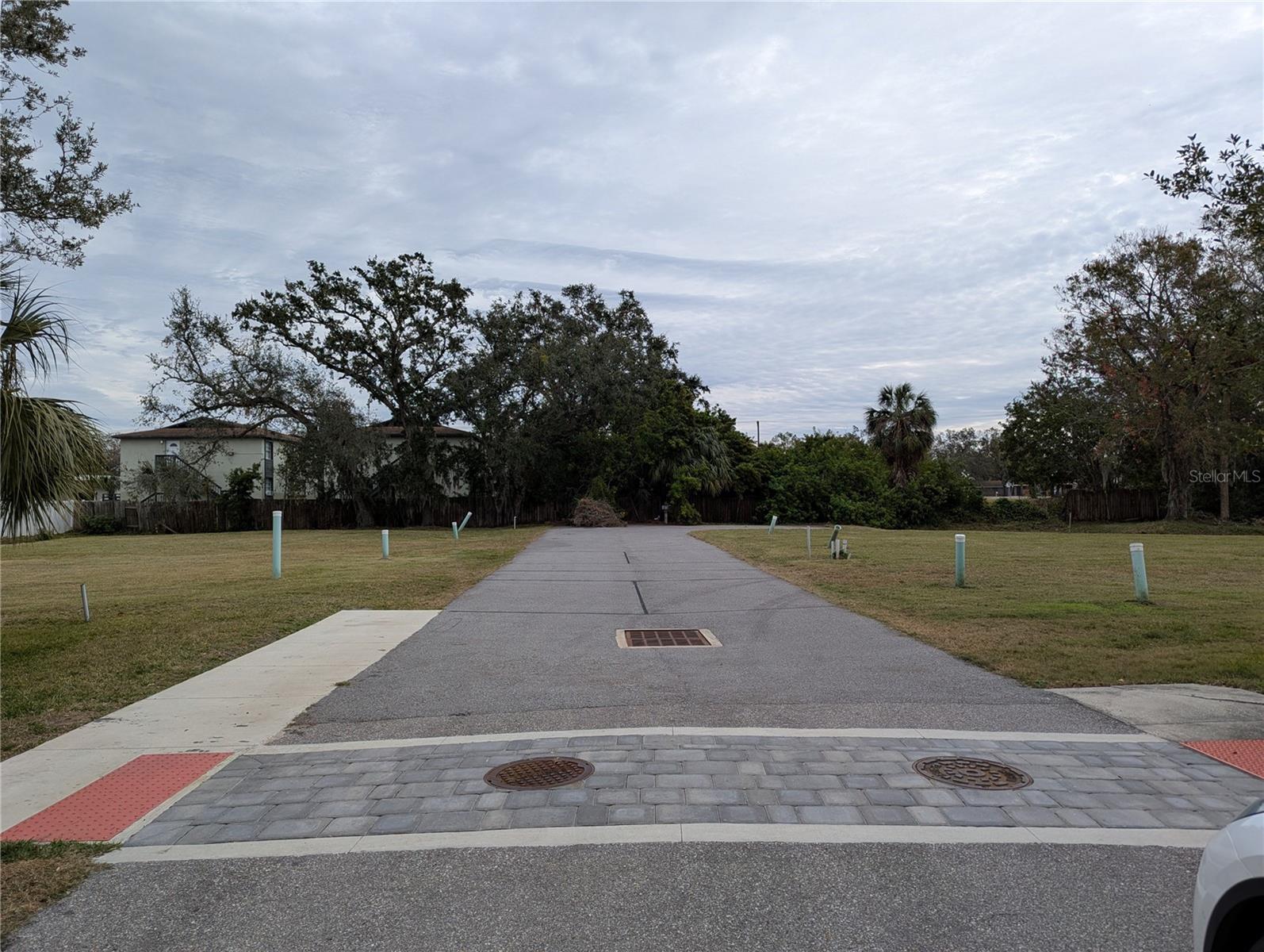 4901 RATTLESNAKE POINTE CT