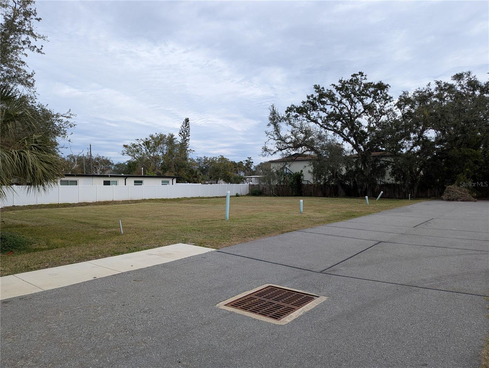 4901 RATTLESNAKE POINTE CT