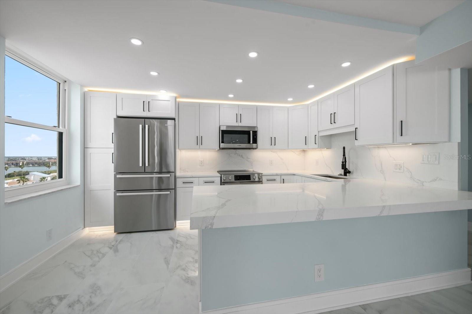 1400 GULF BLVD #804