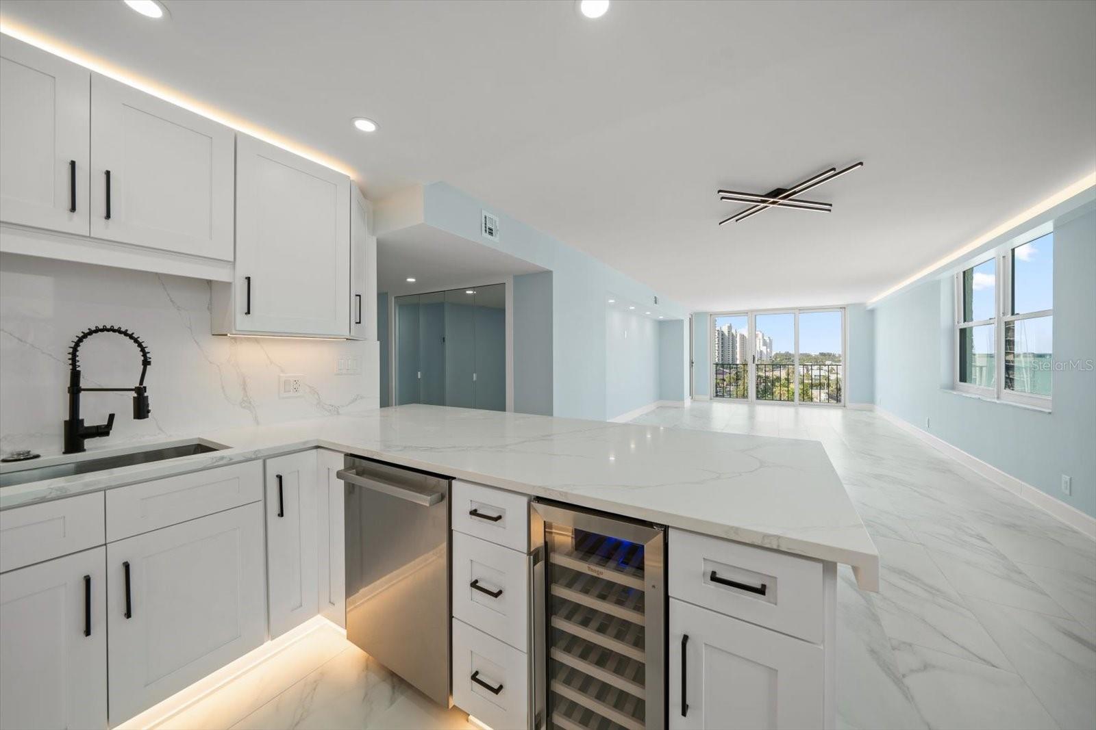 1400 GULF BLVD #804