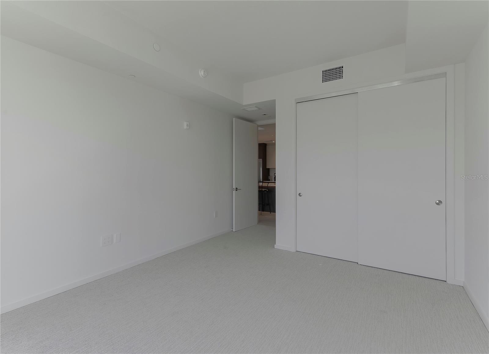 1020 SUNSET POINT RD #302