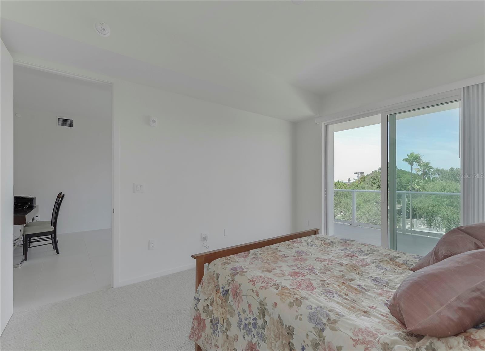 1020 SUNSET POINT RD #302