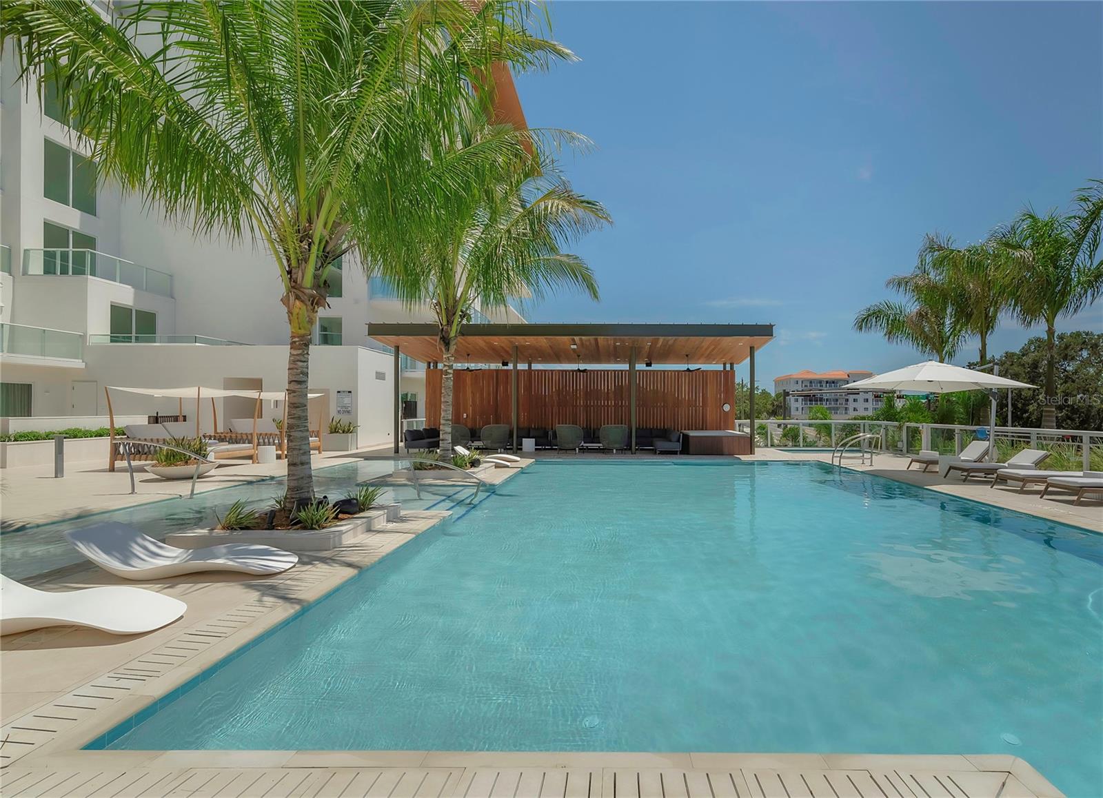 1020 SUNSET POINT RD #302