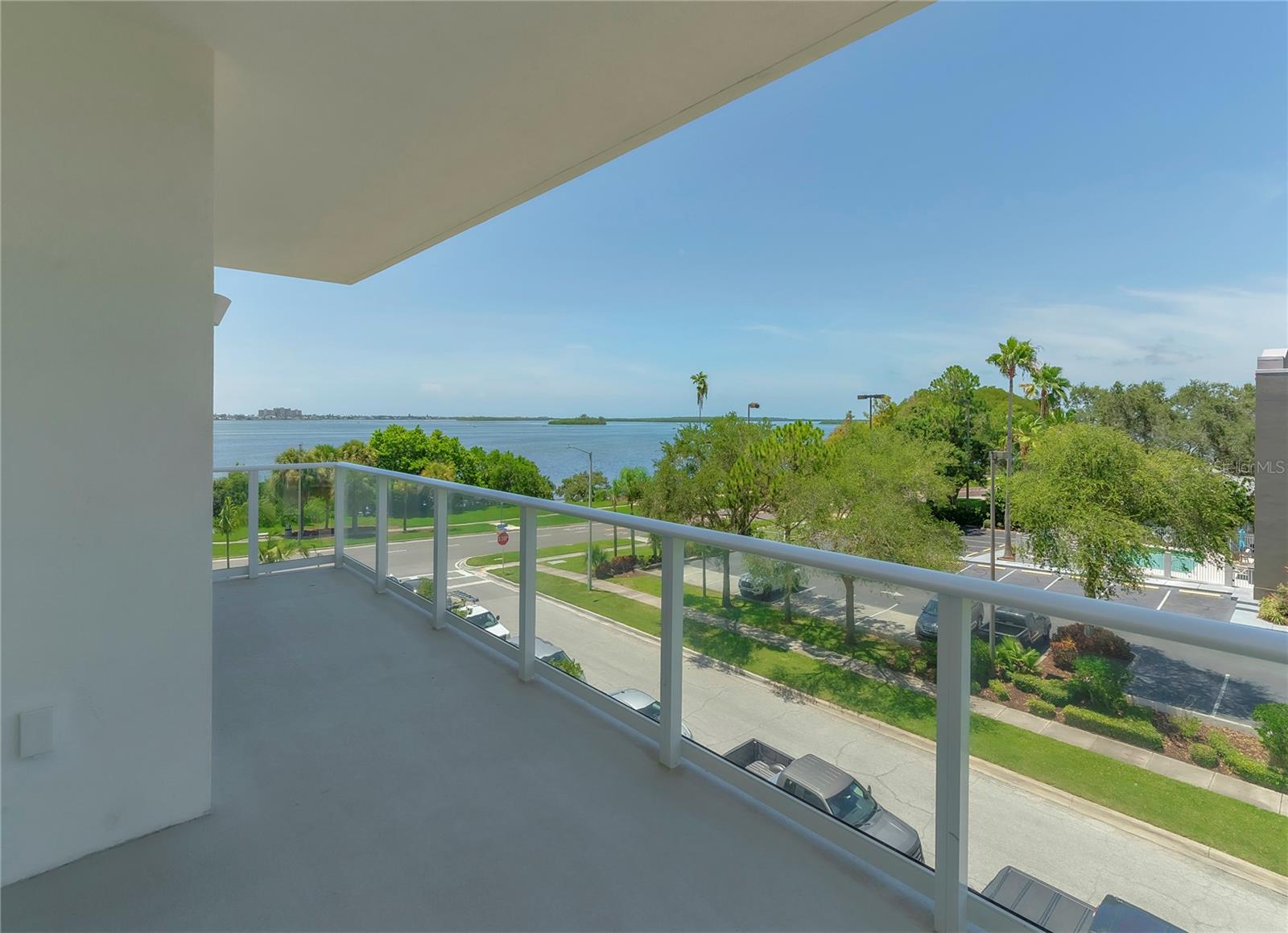 1020 SUNSET POINT RD #302