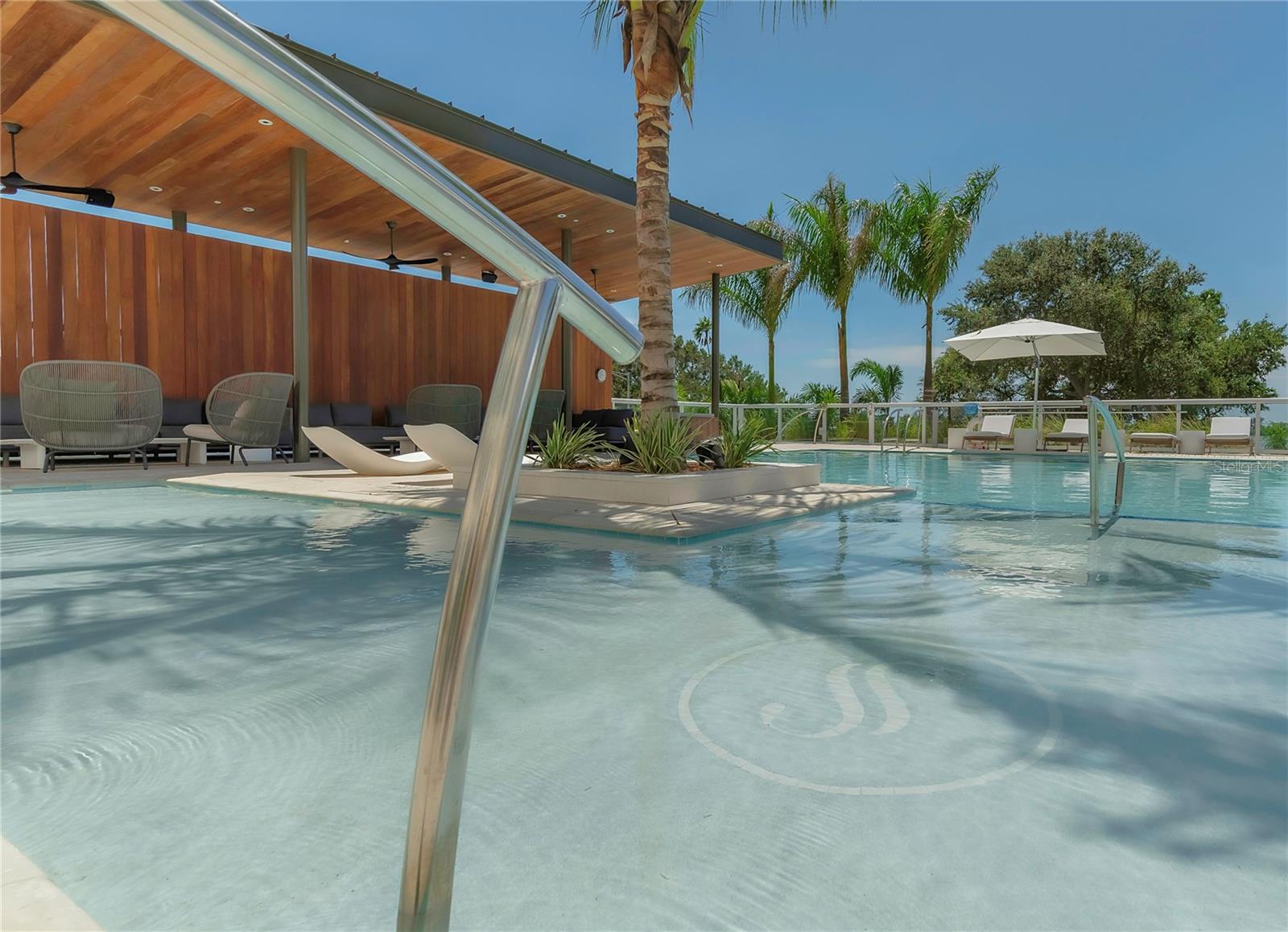 1020 SUNSET POINT RD #302