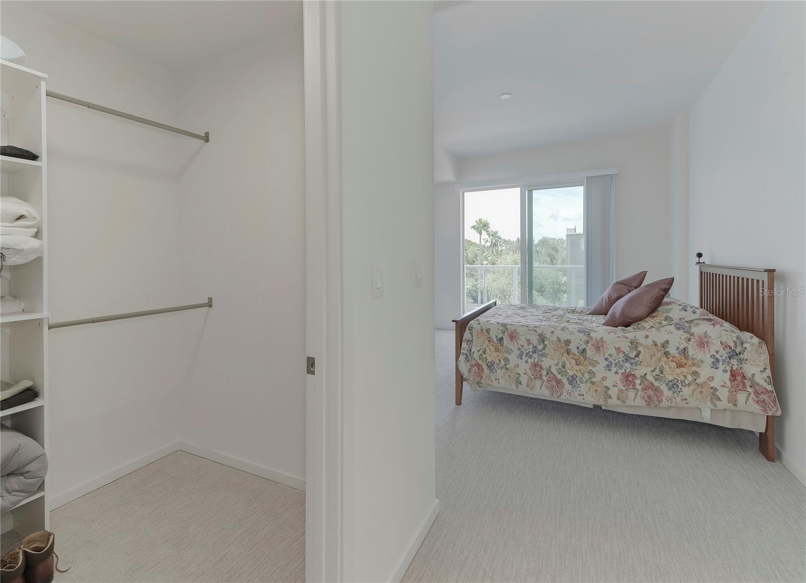 1020 SUNSET POINT RD #302