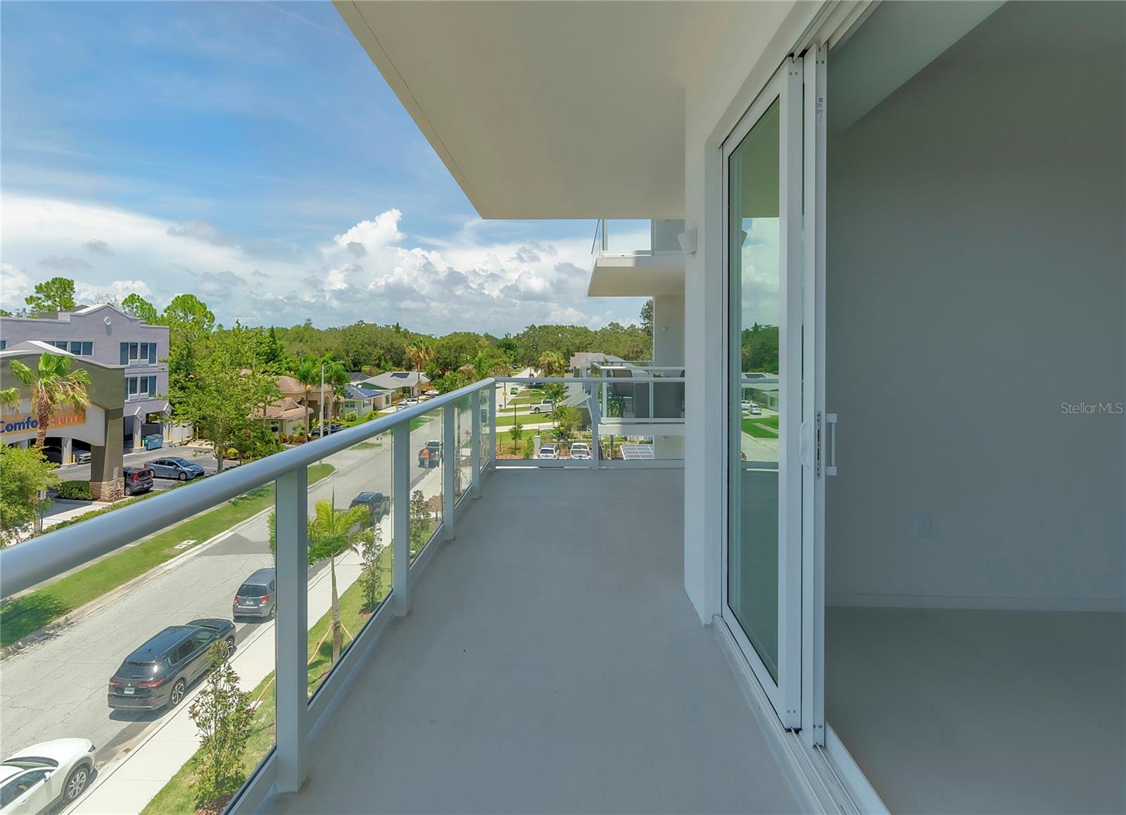 1020 SUNSET POINT RD #302