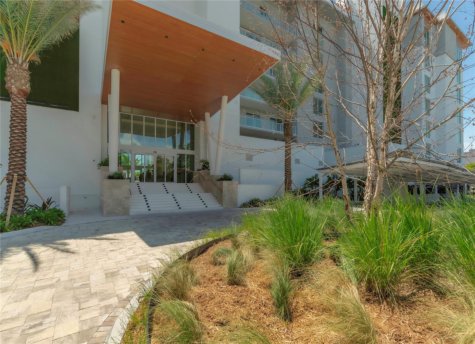 1020 SUNSET POINT RD #302