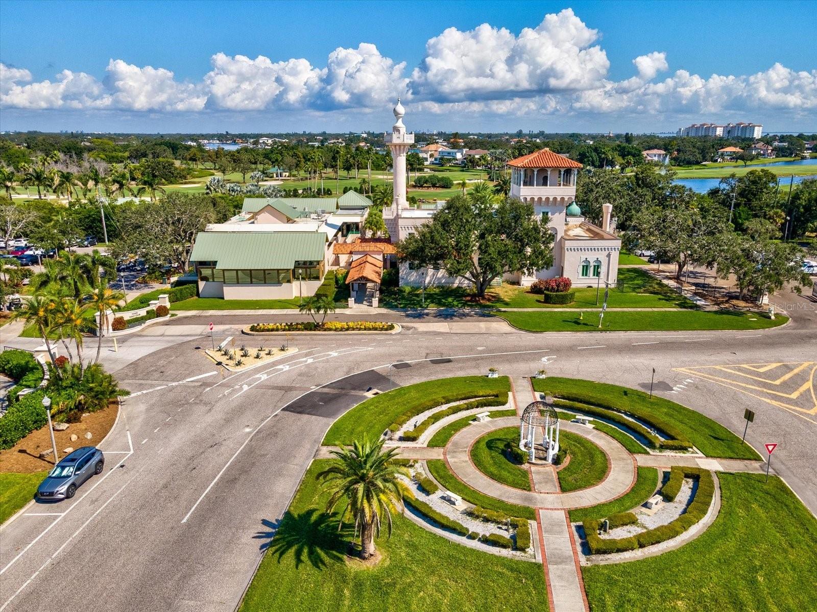 721 SNELL ISLE BLVD NE