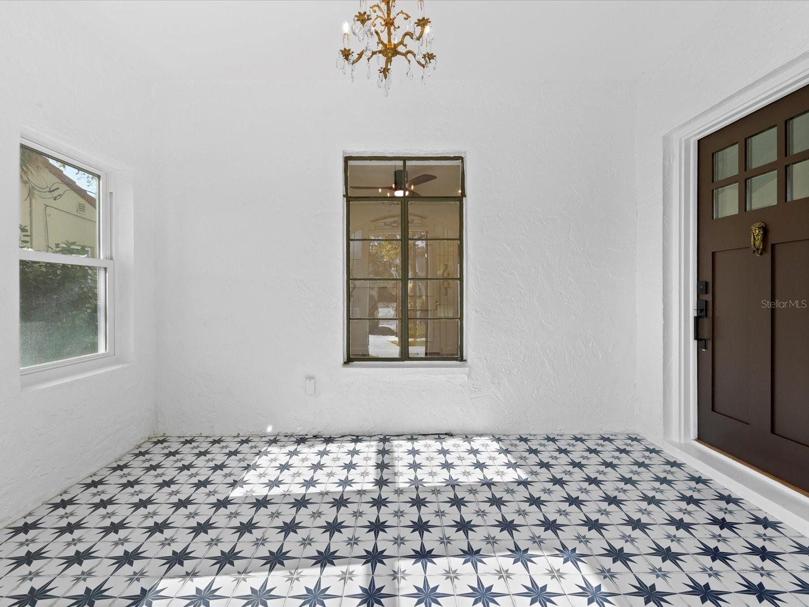 721 SNELL ISLE BLVD NE