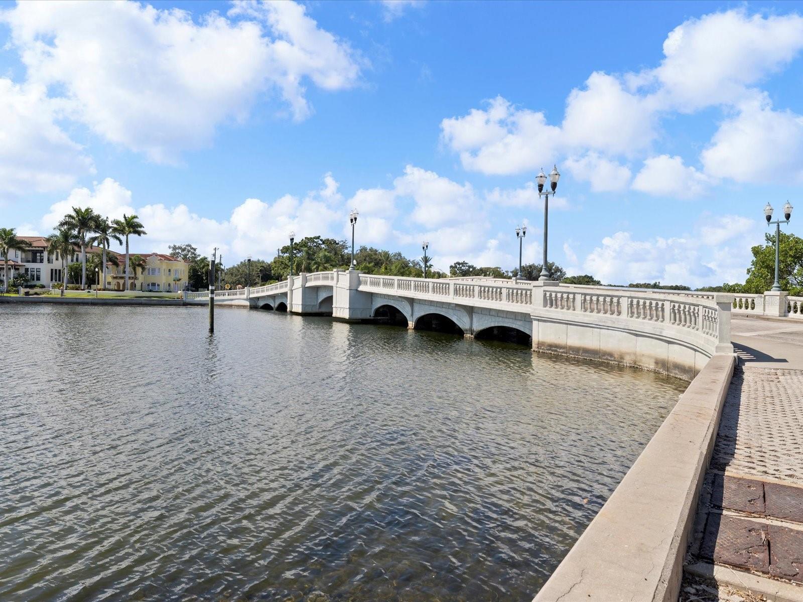 721 SNELL ISLE BLVD NE