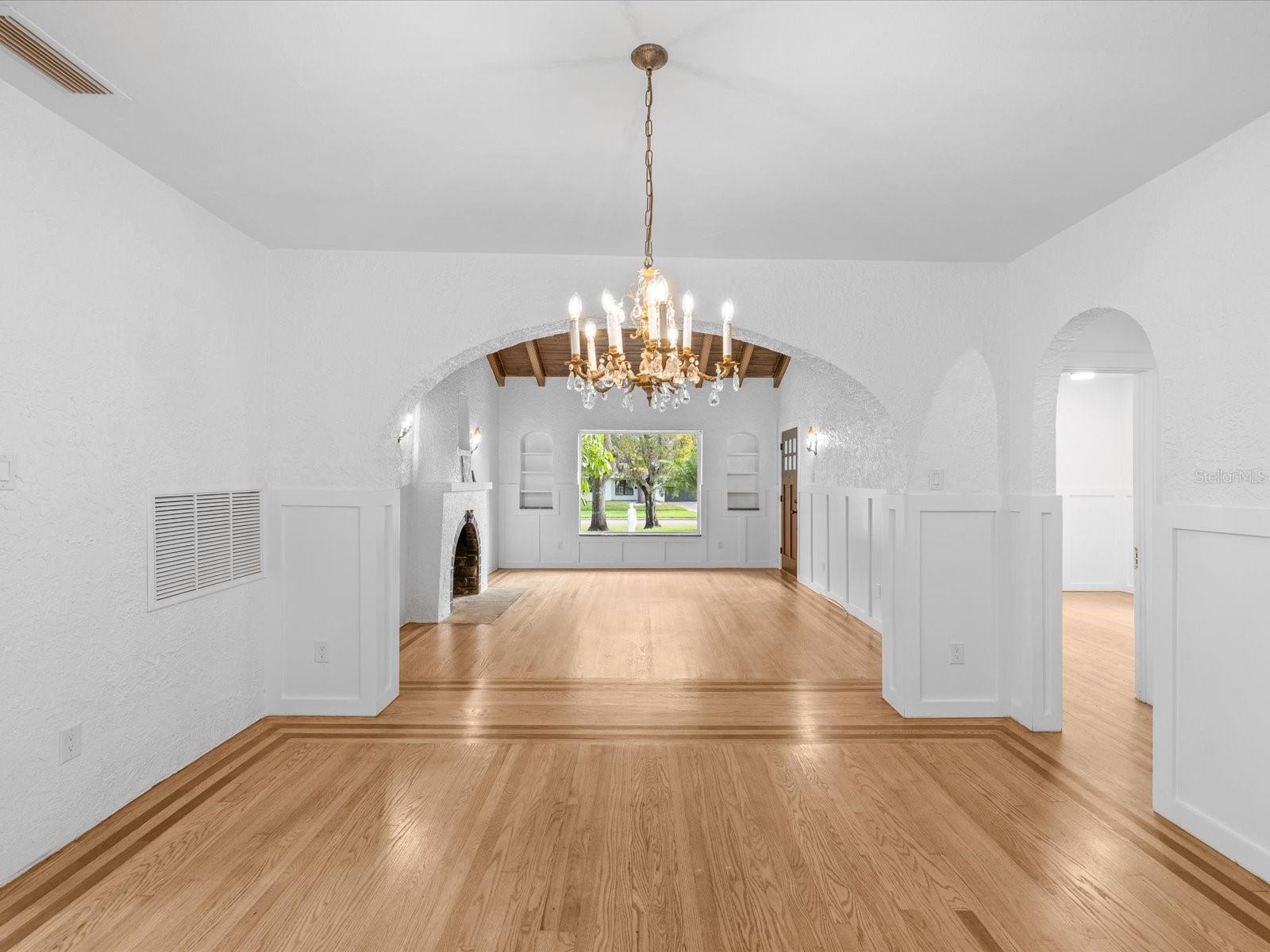 721 SNELL ISLE BLVD NE